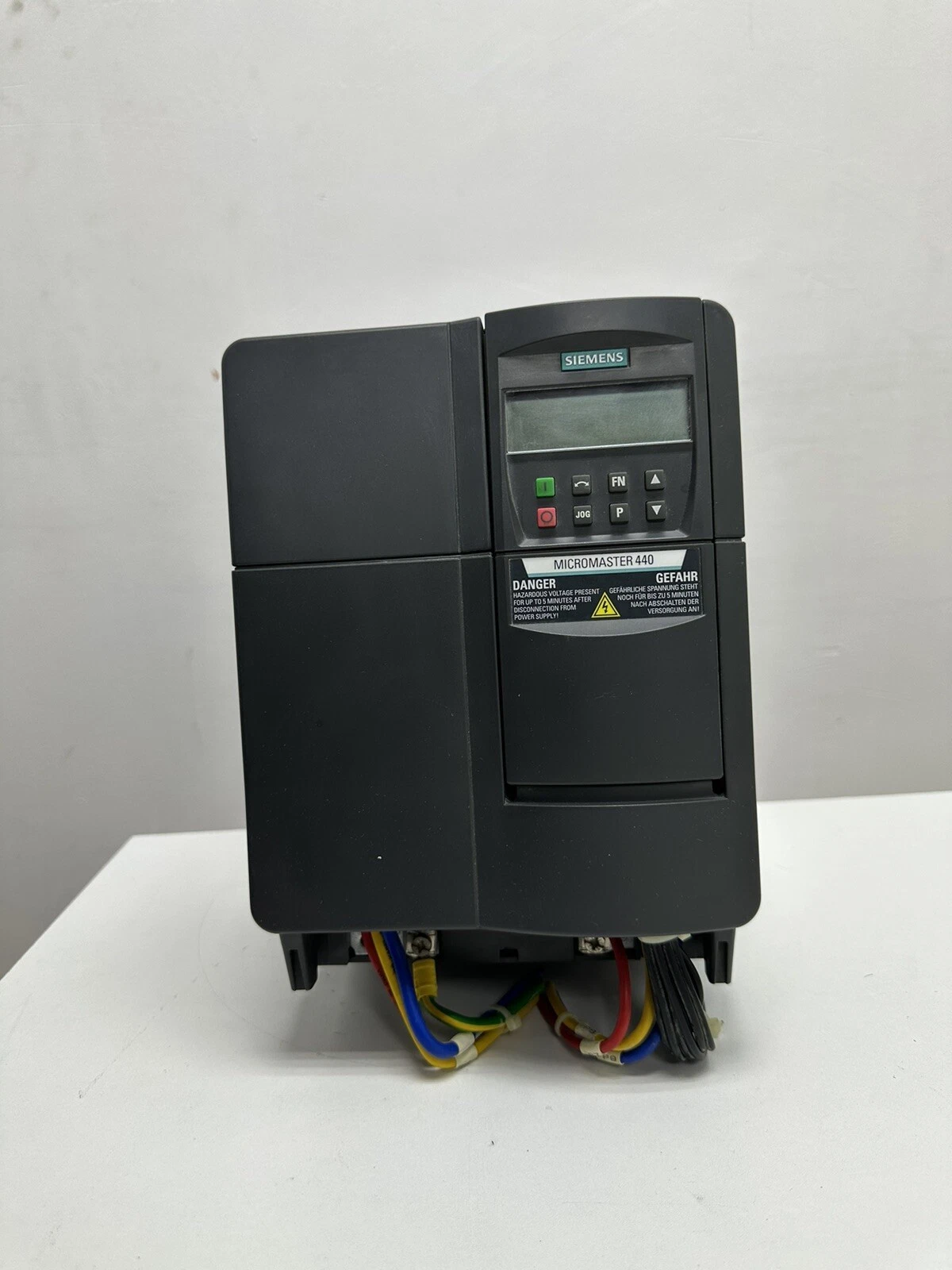 ซีเมนส์ 6SE6440-2UD25-5CA1